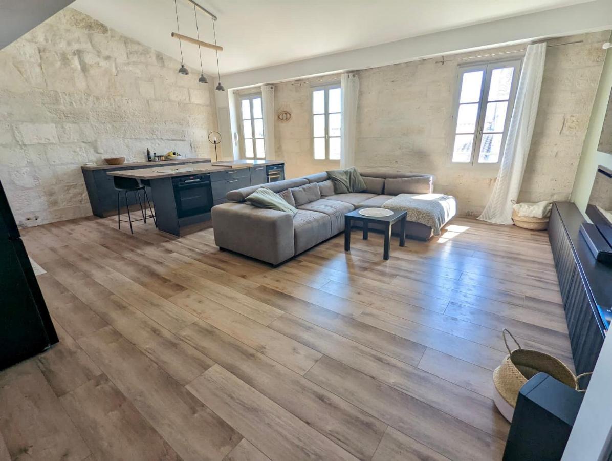 Loft Spacieux Au Coeur Des Remparts D'aigues-mortes *